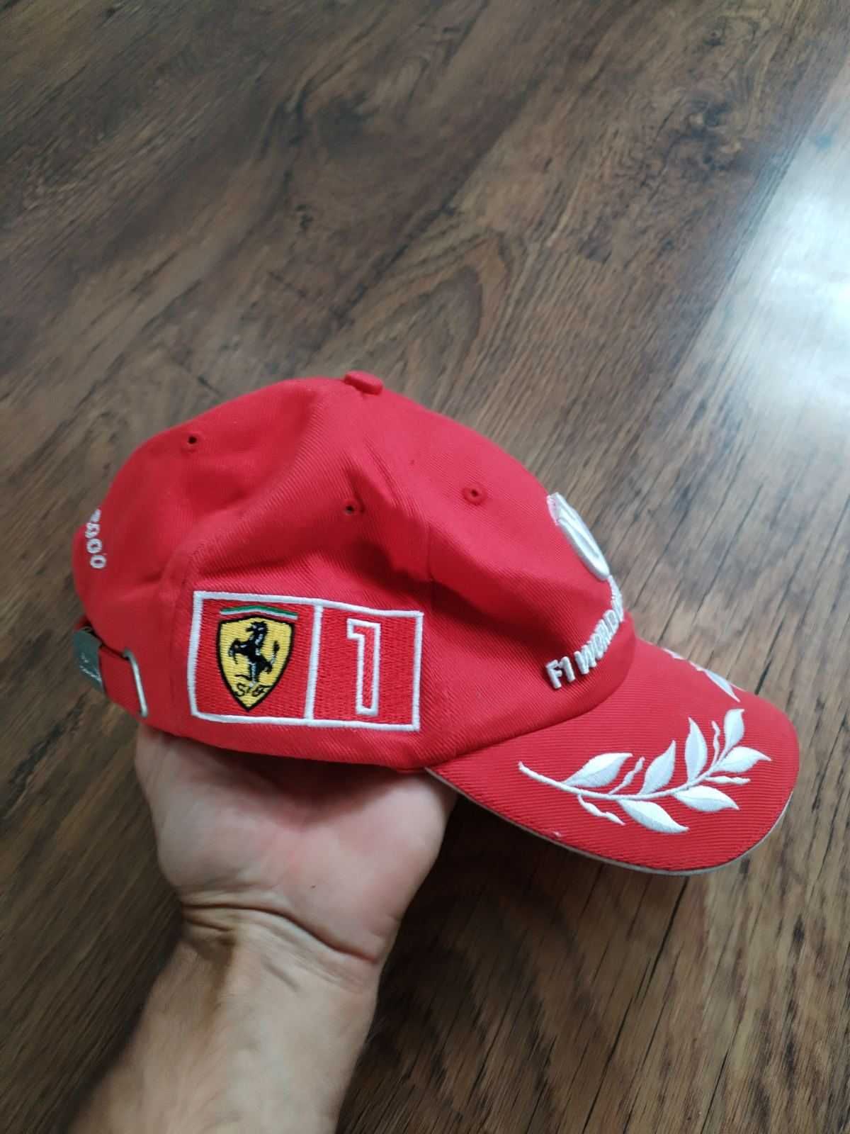 FERRARI F1 - страхотна колекционерска шапка