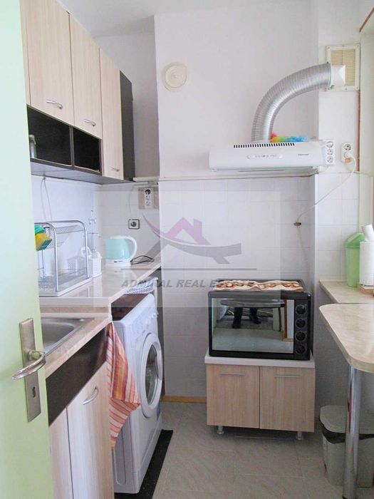 Просторен! Тристаен- Колхозен Пазар