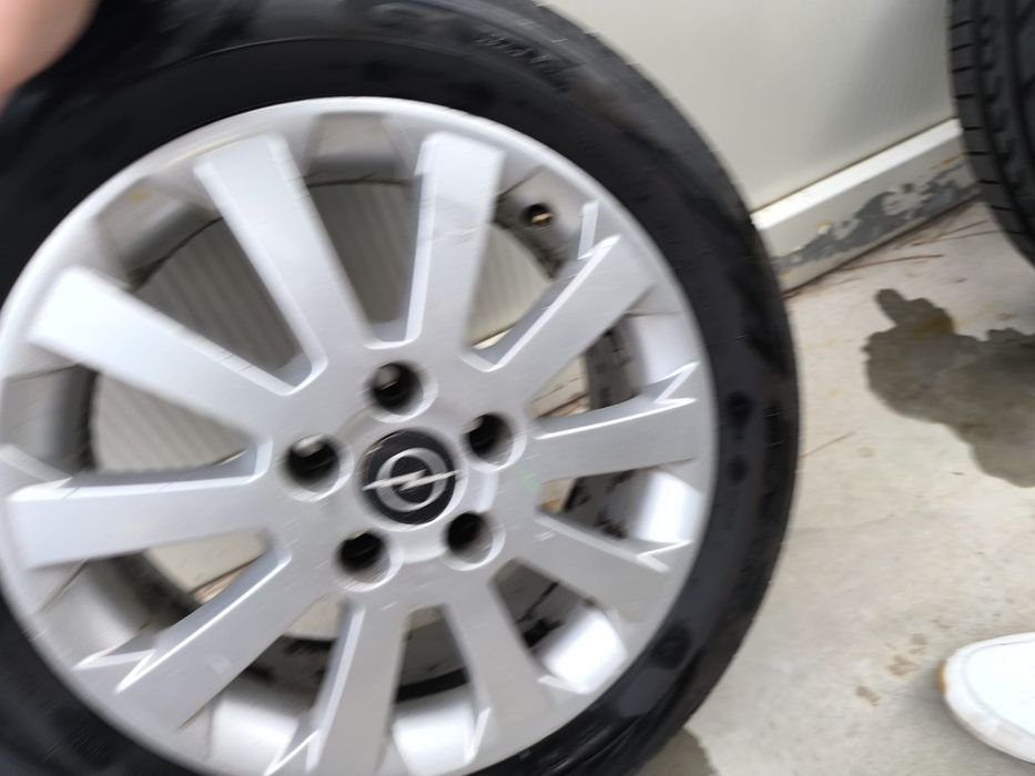 Set 4 Jante aliaj R16 + anvelope vara Opel Vectra C 2005