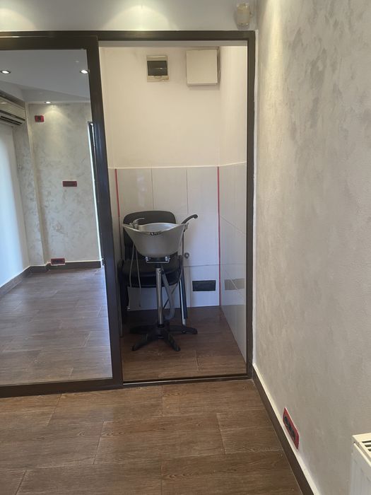 Spatiu frizerie sau manichiura sau cuafura