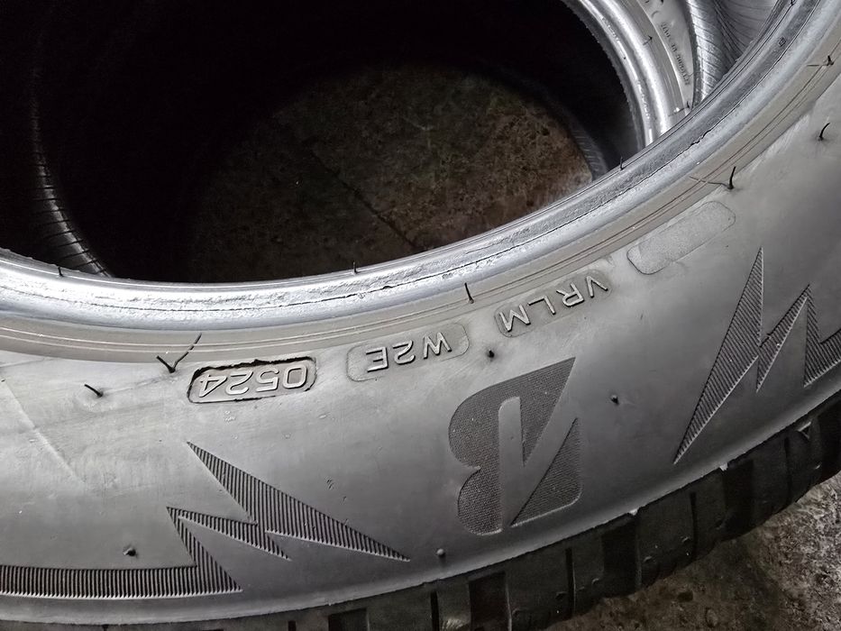 Bridgestone 215/55 R17 98V MS iarnă