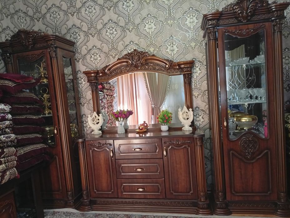 Sotiladi 3 talik kamplekt stenka