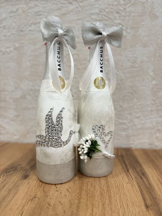 Свадебные бутылки шампанского (на рождение ребенка и первую годовщину)