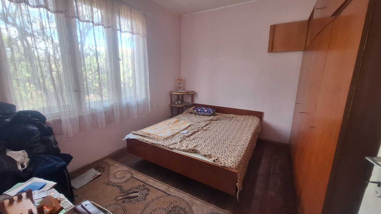 Продава се Къща в Елин Пелин - 452 кв.м за 863 €/кв.м - Снимка #12