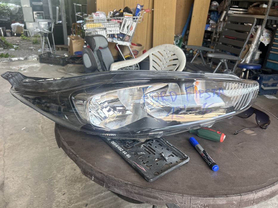 Десен фар Ford Fiesta 12’-16’