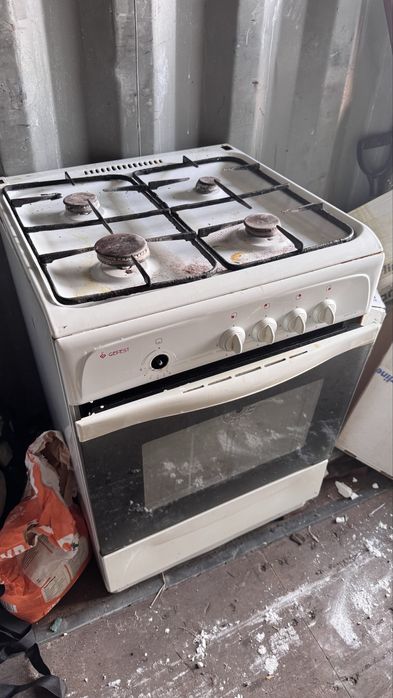Продам газовую плиту