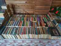 Vând lot cărți / Lichidez biblioteca aprox. 10.000 vol.  1 leu/buc