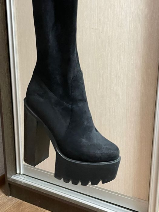 Продам ботфорты 41р. 25 000тг