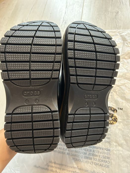 Нови Crocs Mega Crush Metalic