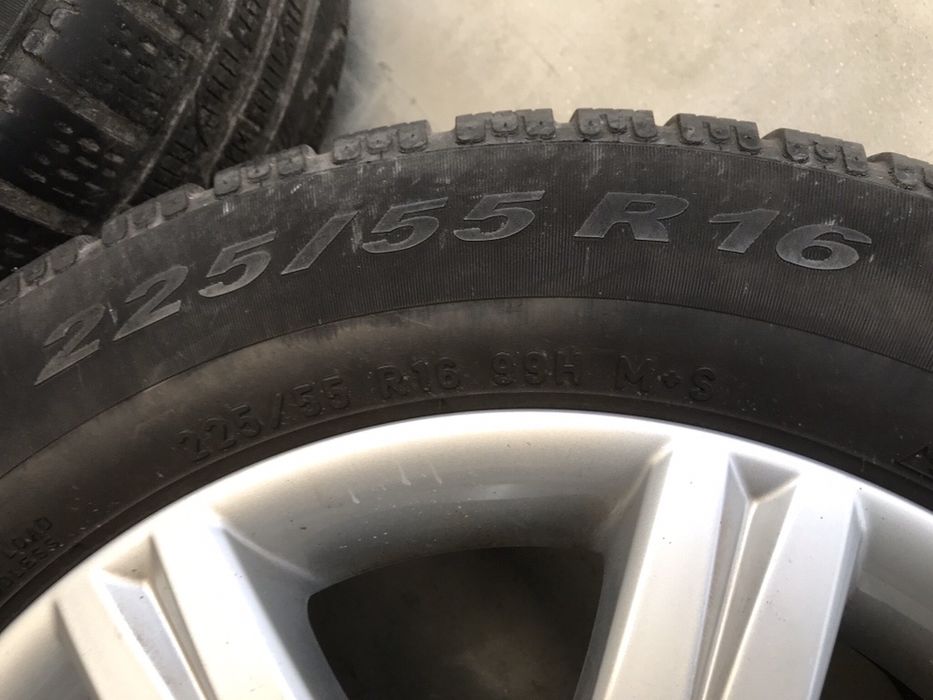 Roti iarna 225/55/16 originale AUDI