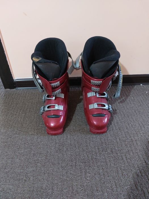 Продам лыжные ботинки СРОЧНО