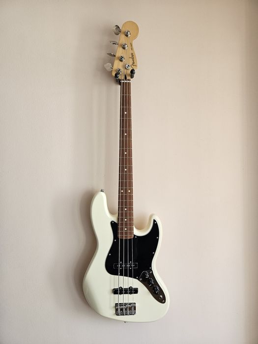 Chitara Fender/Squier Jazz Bass