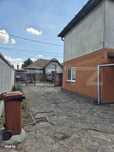 Casa in curte comuna, formata din doua corpuri, teren 345mp