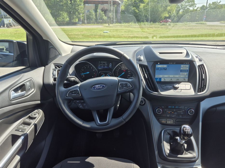 Vând Ford Kuga 1.5 ECO BOOST