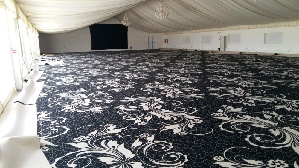 Montaj mocheta,covor pvc cât și curățat profesional mocheta