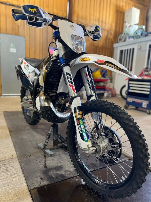 Husqvarna TE 300i Rockstar edition