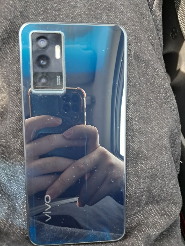 Vivo V23e. Состояние отличное