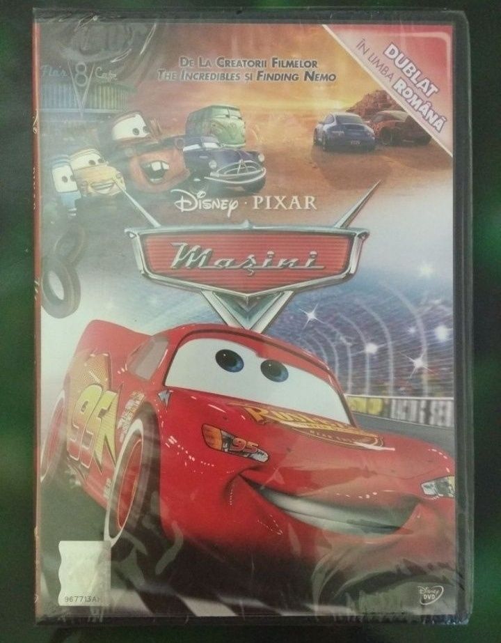 CARS. Dvd, puzzle, notebook