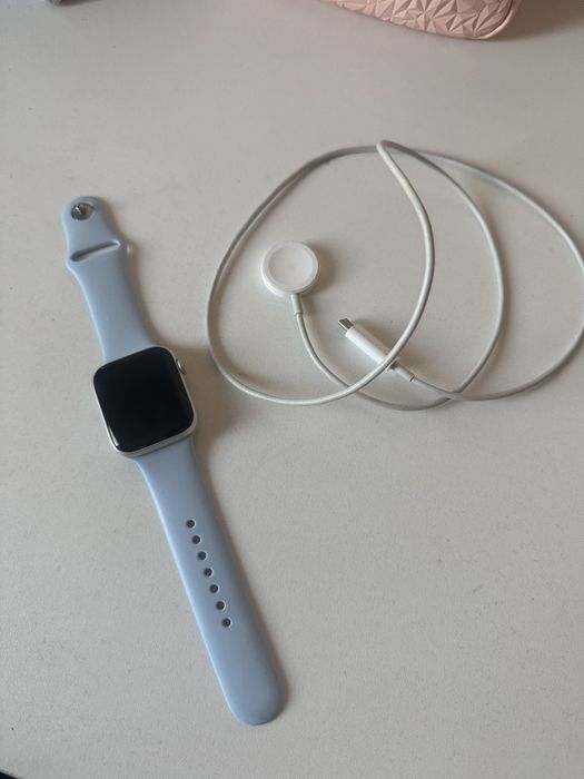 эпл вотчи SE 2, Астана