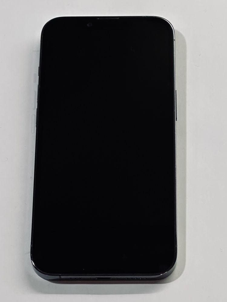 iPhone 13 Pro Grey 94% battery