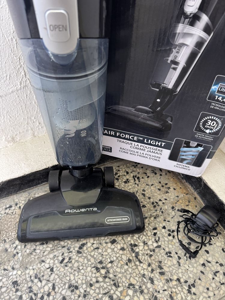 Вертикална Безжична Прахосмукачка - Rowenta Air Force Light RH6545WH!