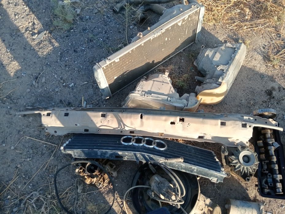 Продается Ауди 100на разбор