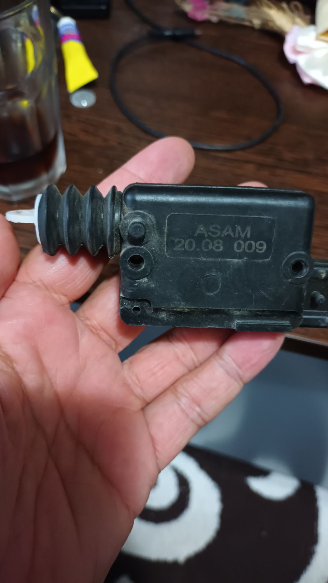 Actuator Electric Portbagaj Asam Dacia Logan 1 2004-2012 55159
