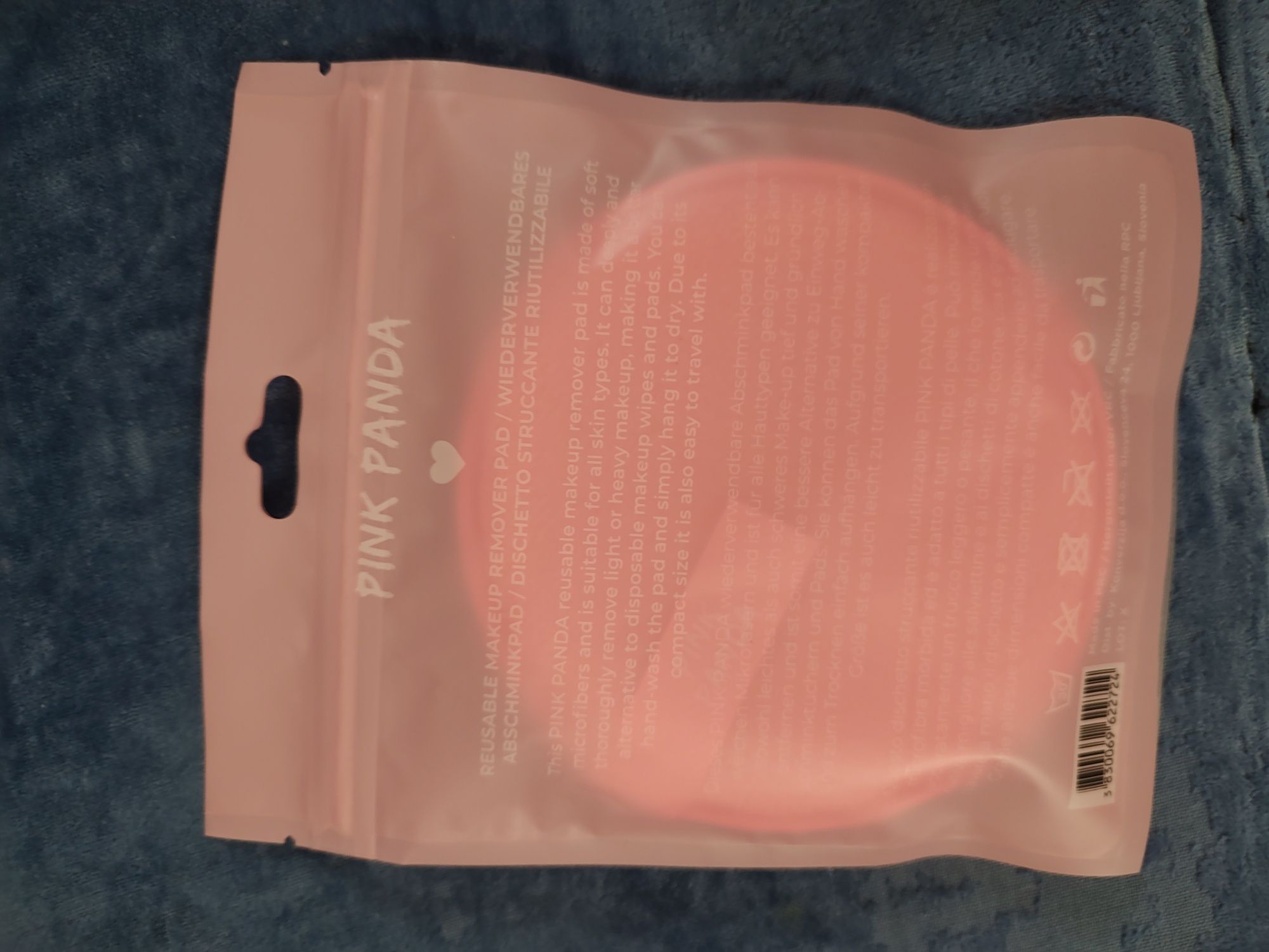 Make-up remover pad