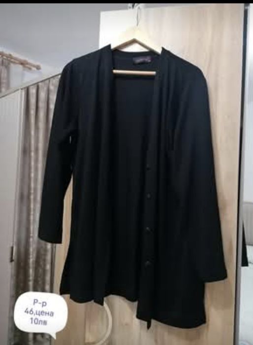 Дамски  пуловери и жилетки