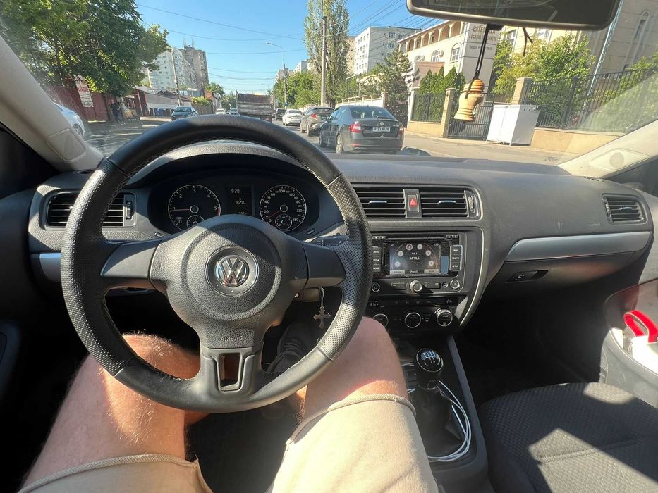 vw jetta 2014 unic proprietar masina personala ingrijita 1.6 tdi bmw
