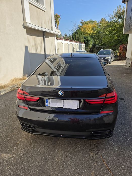 Vânzare autoturism BMW culoare neagră