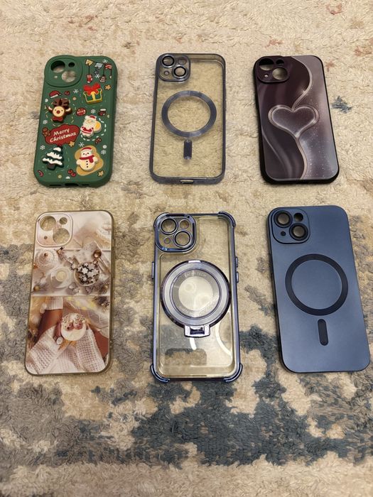 Отдам чехлы даром на айфон 14 и две штуки которые на айфон 15