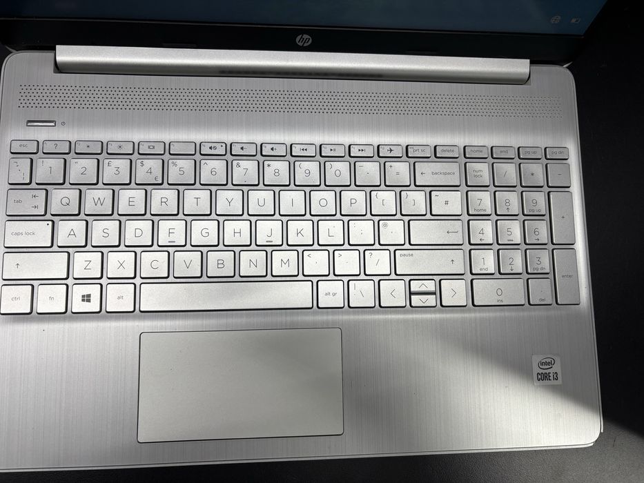 Laptop HP 15s-fq1000na