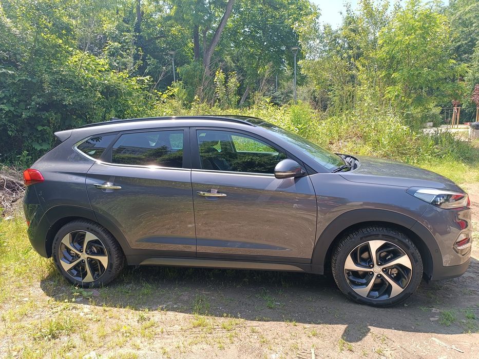 Hyundai Tucson 2.0D 185кс.2016г Всички екстри!