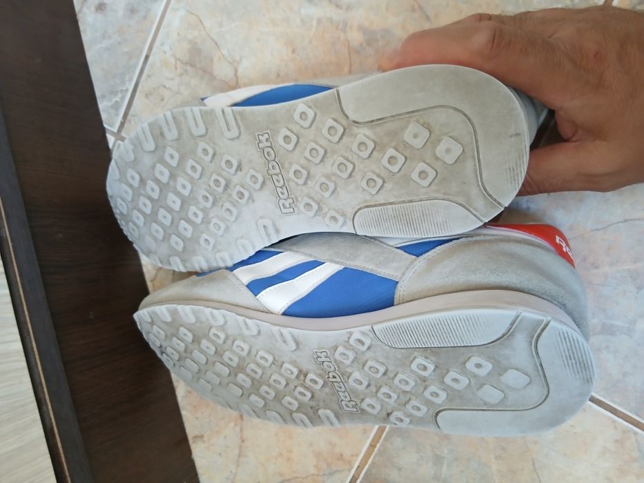 Vând adidas reebok marime 44.5