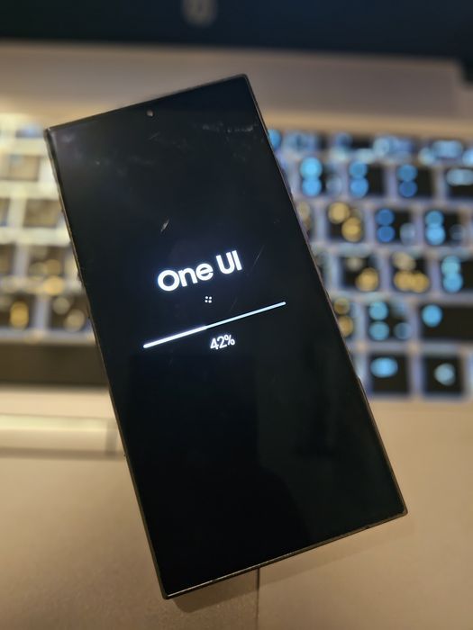 Samsung S24 Ultra 512GB în stare excelentă + cutie și cablu original