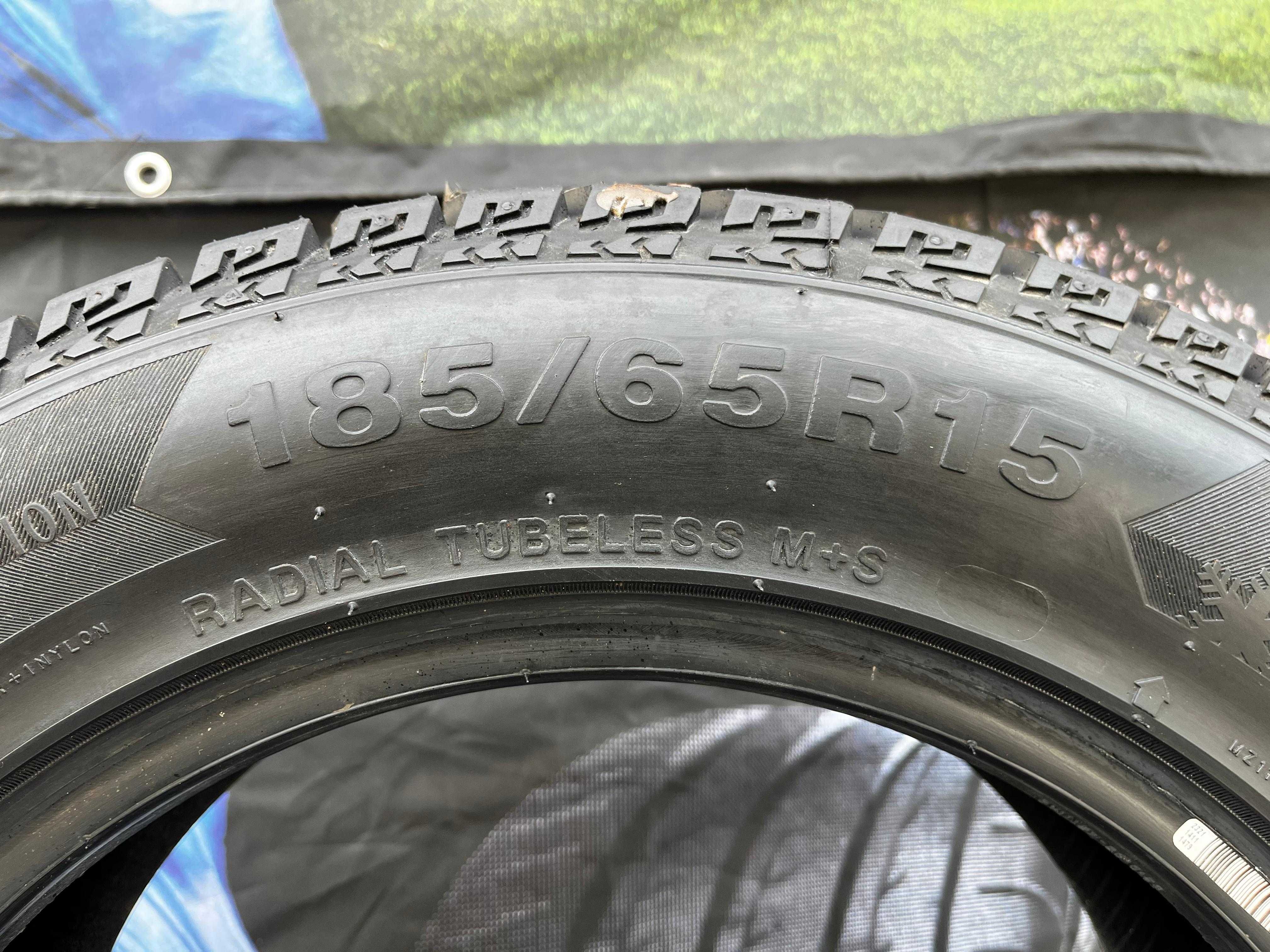Blackhawk HW01 185/65 R15 88T без шипов Комплект шин