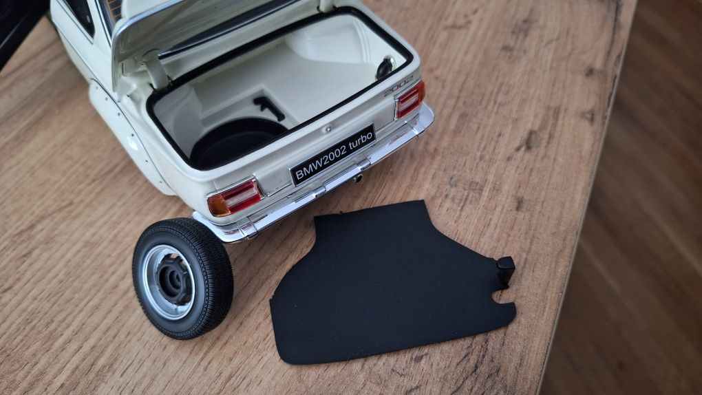 BMW 2002 turbo 1:18