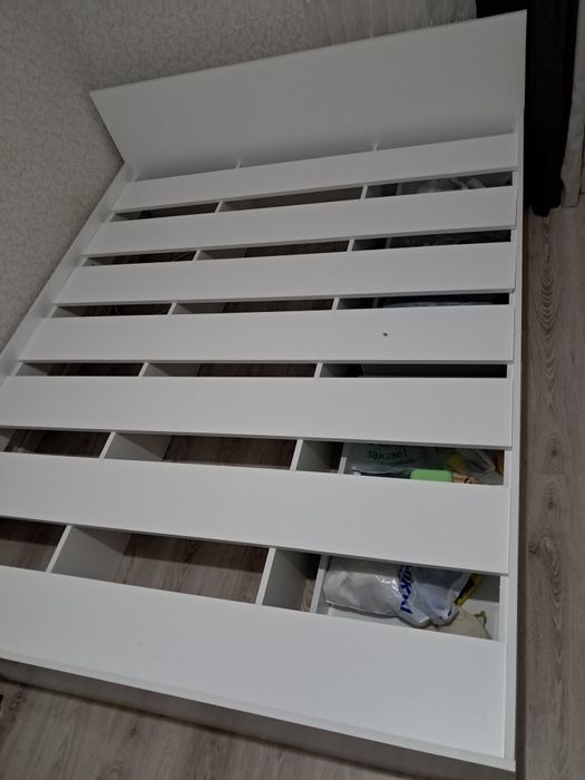 Продаётся новая 2хспальная кровать 200×160, пользовались 2 мес