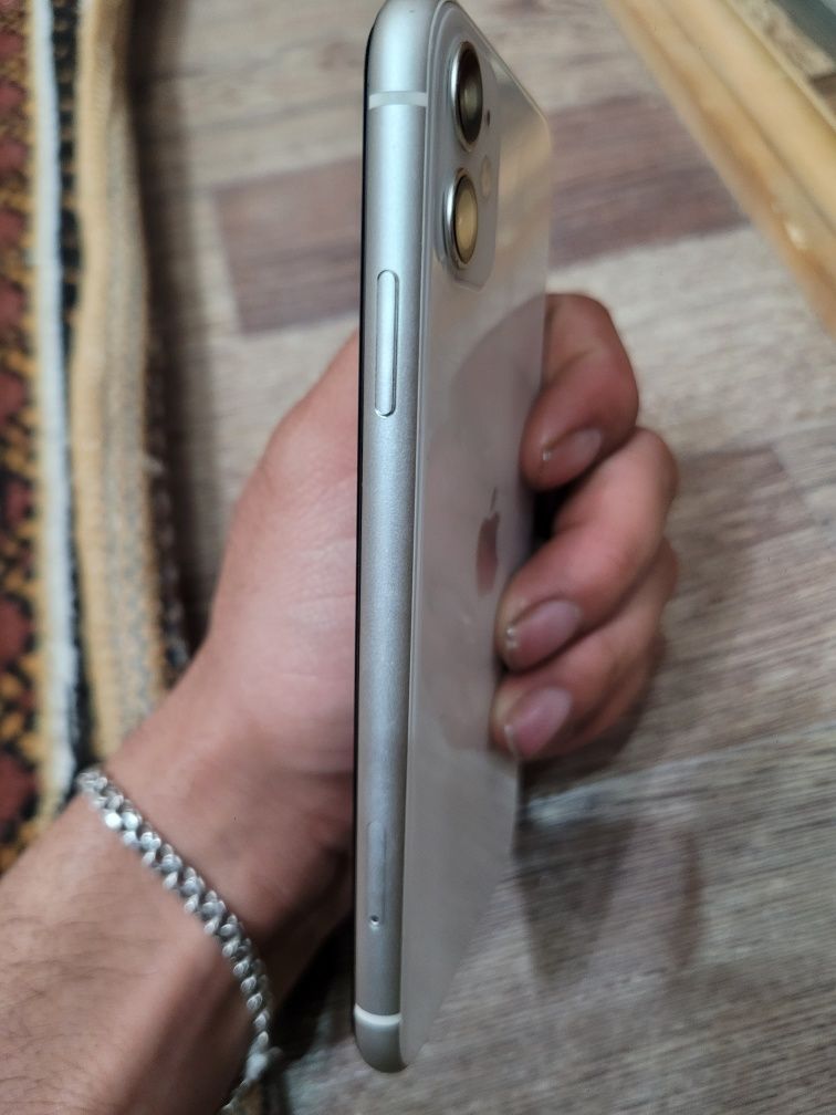 iPhone 11  (holati ideal)