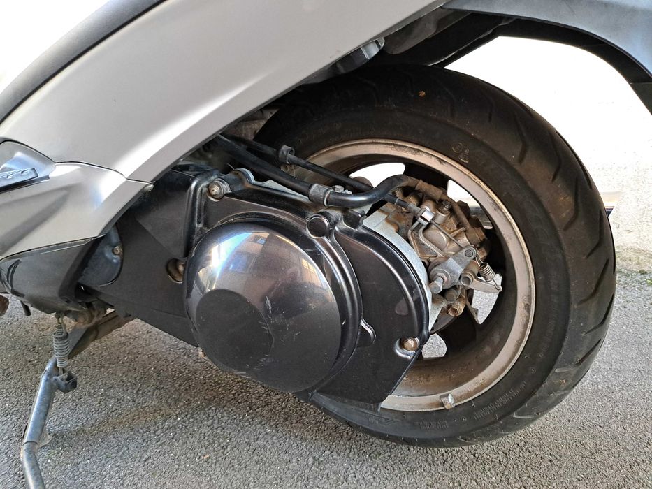 Vând scuter SUZUKI BURGMAN 400/ stare perfectă/ITP 06.2026/14.000 km
