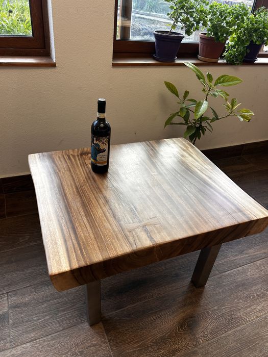 Холна маса, ръчна изработка от екзотично дърво Суар