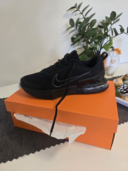 Оригинални чисто нови маратонки Nike