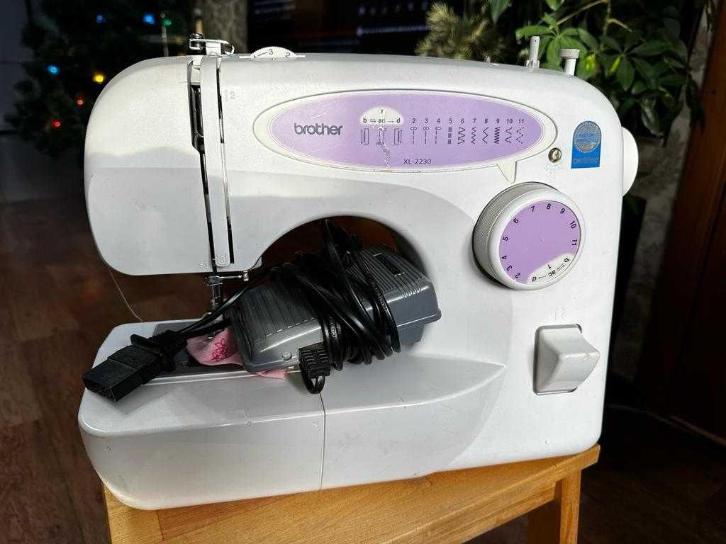 Швейная машинка Brother модель XL-2100