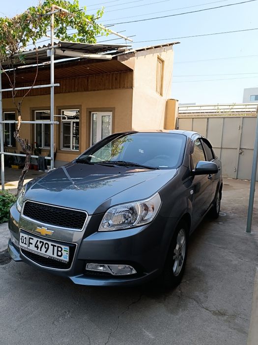 Nexia 3 mokriy asfalt