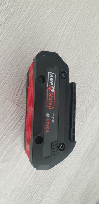 BOSCH GDX 18V-200

Șurubleniță cu impuls/impact Li-Ion, 200Nm,