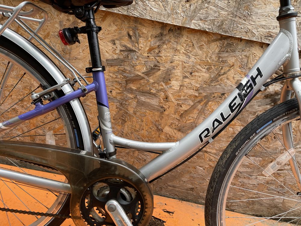 Bicicleta raleigh cadru dama roti 28” cadru aluminiu