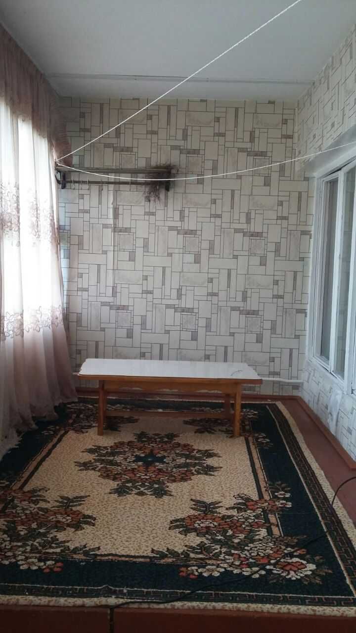 По реальной цене на Ц-5, 2/4/4, не торец рядом с метро