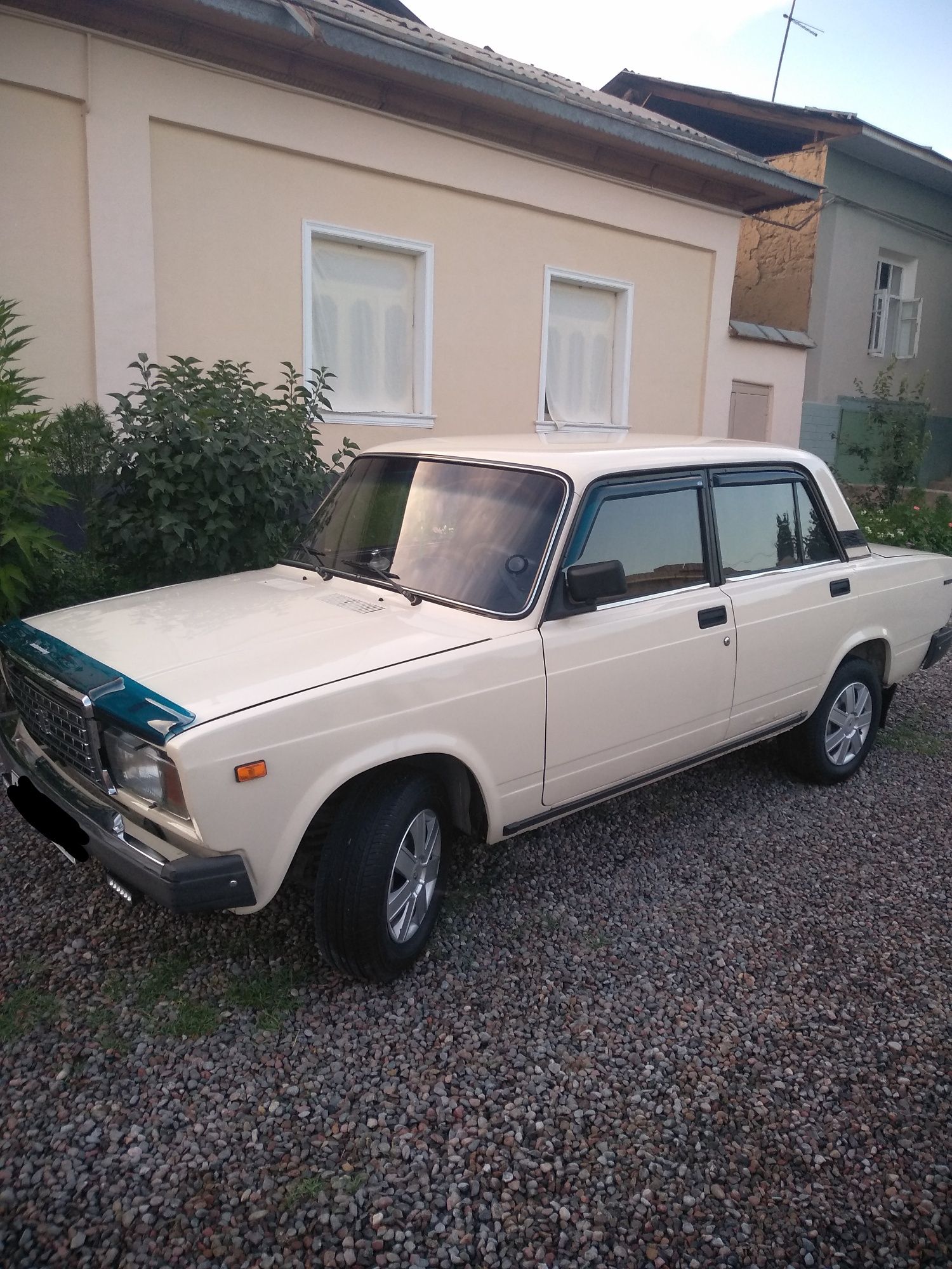 Vaz 2107 sitiladi