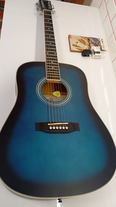 SX китара с допълнителни струни, клип тунер, капо и калъф за китара